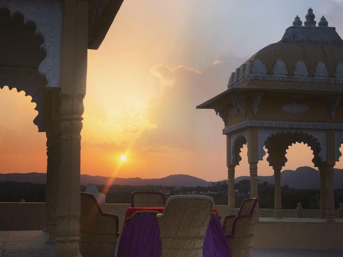 Homestay Deogarh Hills A Village Experience *
